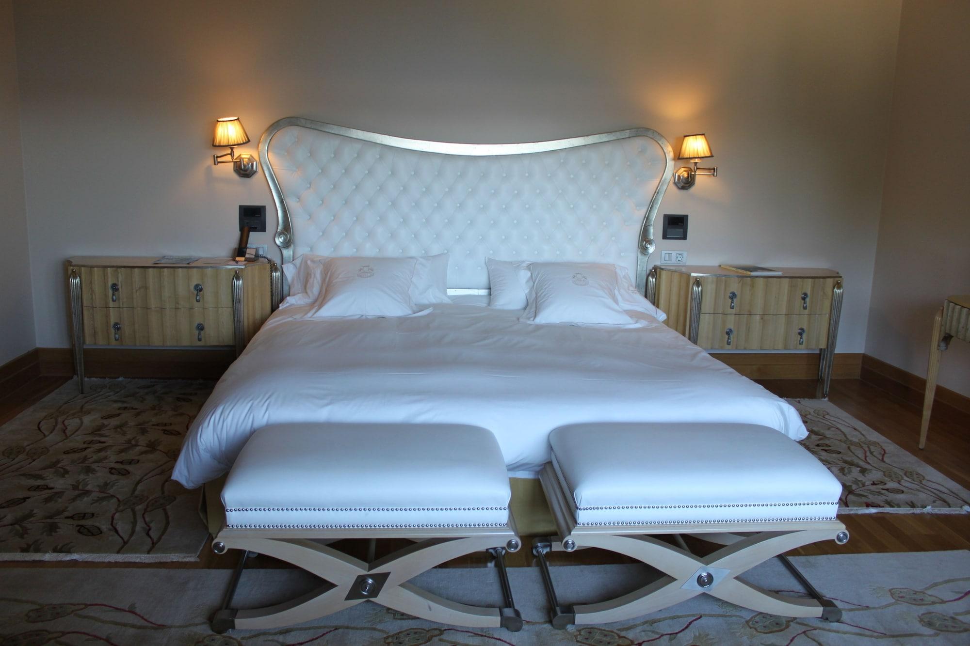 Pazo Los Escudos Hotel Spa & Resort Vigo Eksteriør bilde A bed