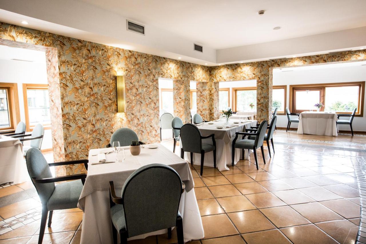 Pazo Los Escudos Hotel Spa & Resort Vigo Eksteriør bilde Restaurant