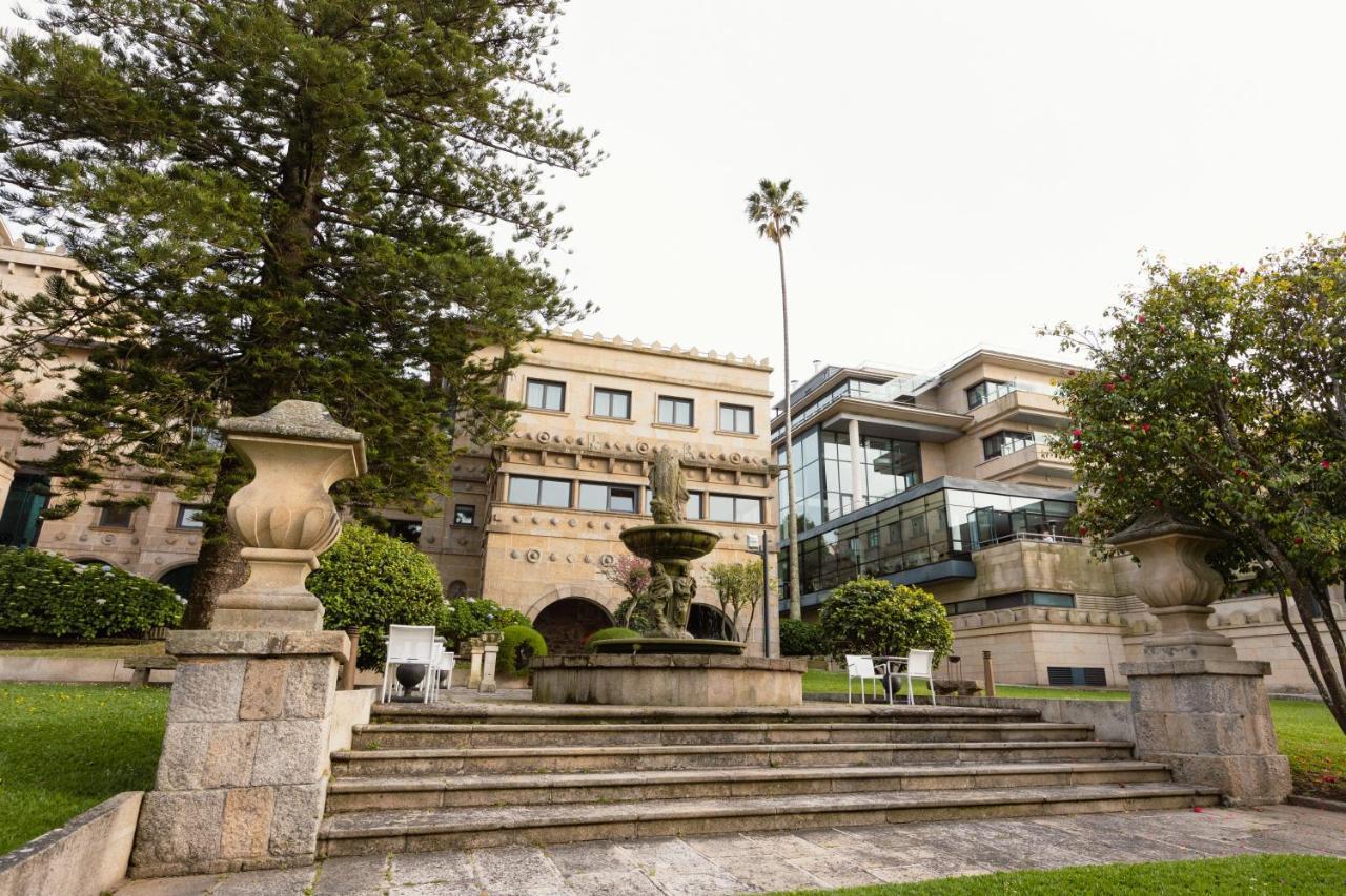 Pazo Los Escudos Hotel Spa & Resort Vigo Eksteriør bilde The University of Navarra