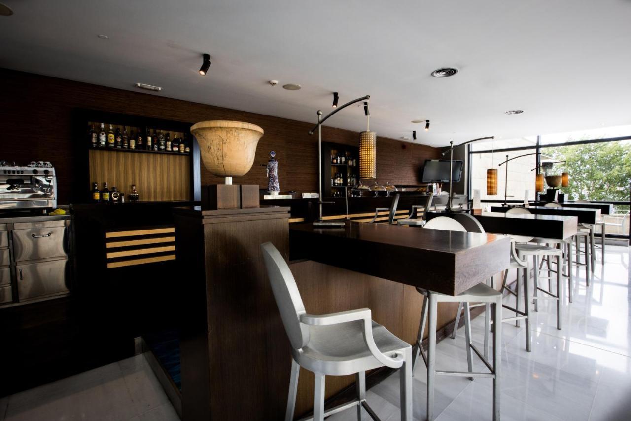 Pazo Los Escudos Hotel Spa & Resort Vigo Eksteriør bilde The bar